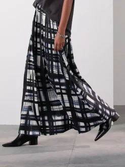À carreaux Crème/bleu marine - Jupe maxi plissée en satin