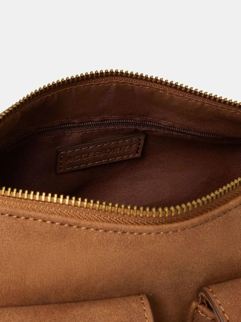 Accessorize Sac à bandoulière à poche en faux shearling
