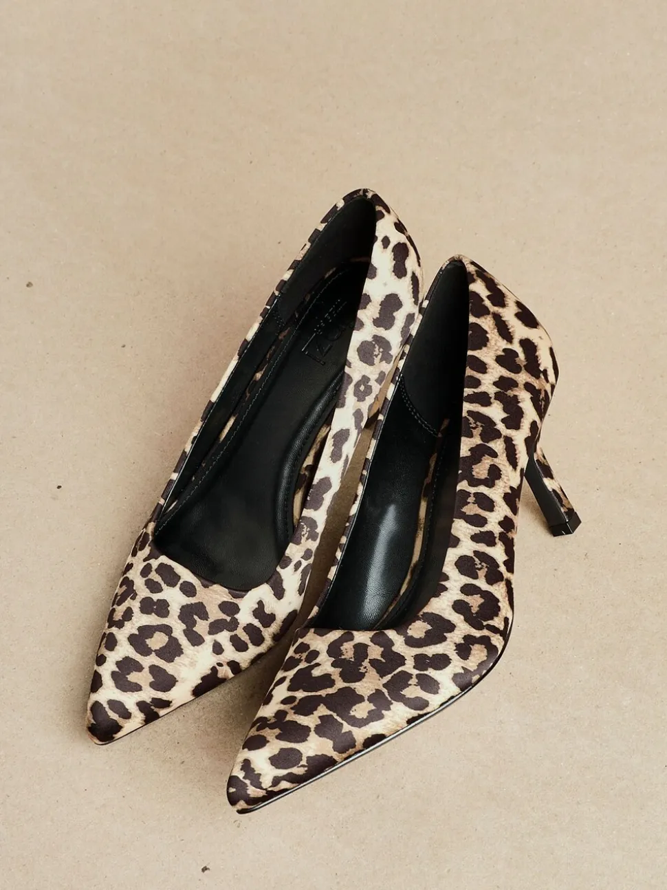 animal - Linzi talons aiguilles Coupe large Aim Closed Court
