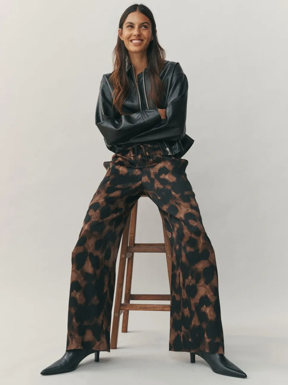 animal - Pantalons en satin à jambe large et taille ceinturée
