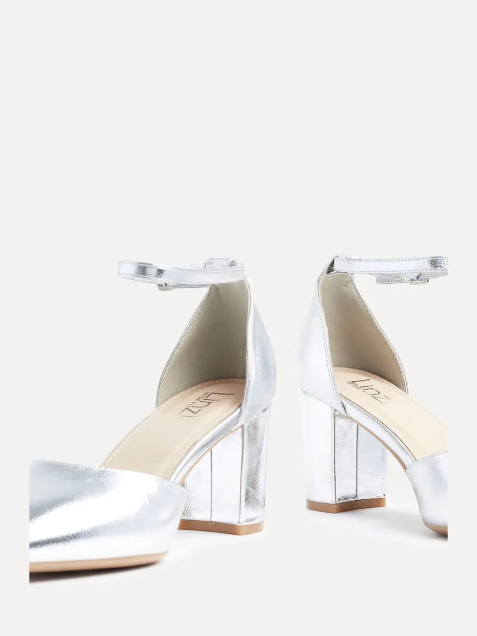 Argent - Linzi Davina Coupe large Closed Back Court Block Chaussures