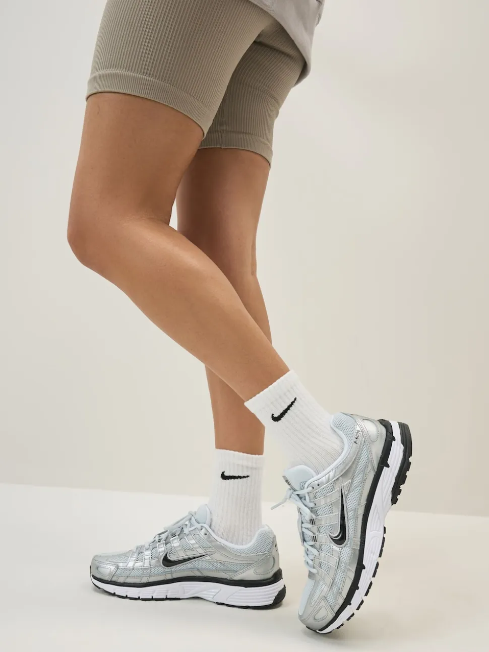 Argenté métallisé - Baskets Nike P6000