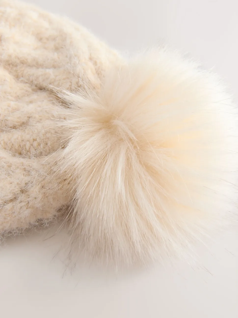 Avoine - Bonnet à pompon en maille pointelle