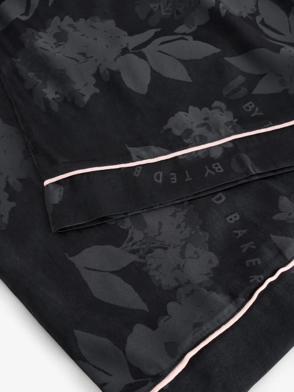 B by Ted Baker Pyjamas caraco Noir Fleuri en jacquard