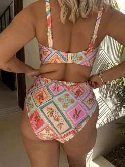 Bas de bikini Never Fully Dressed taille haute