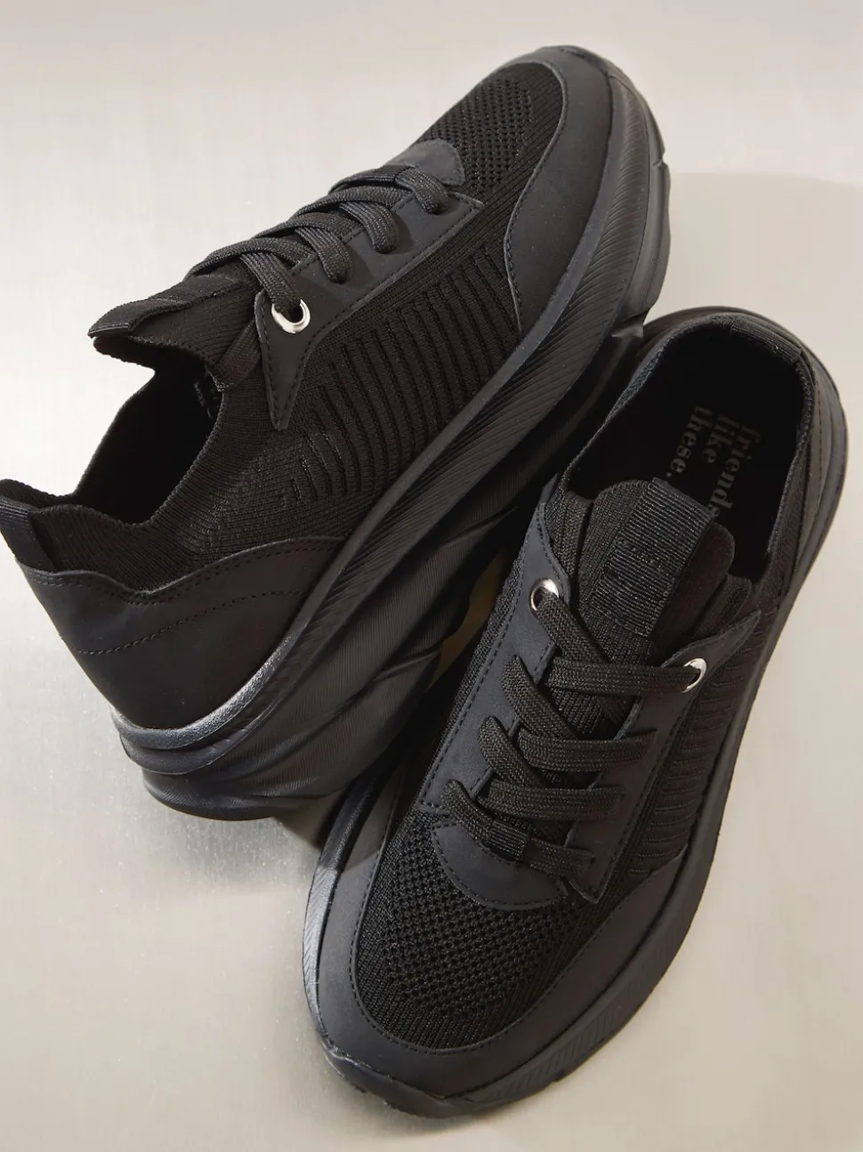 Baskets actives décontractées Friends Like These Lace Up Comfort