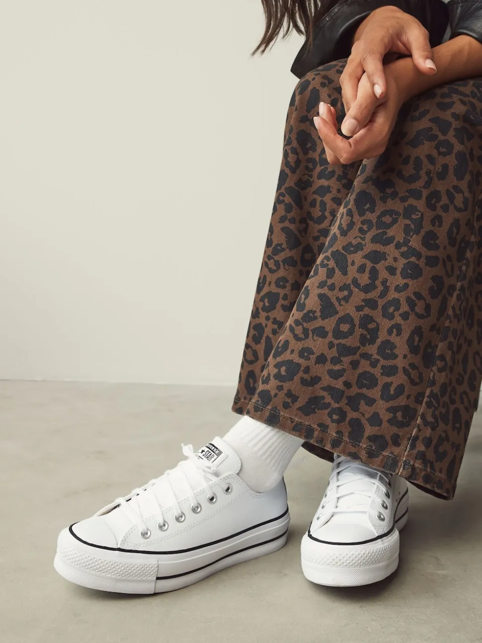 Blanc - Baskets Converse Platform Lift Chuck Ox en cuir