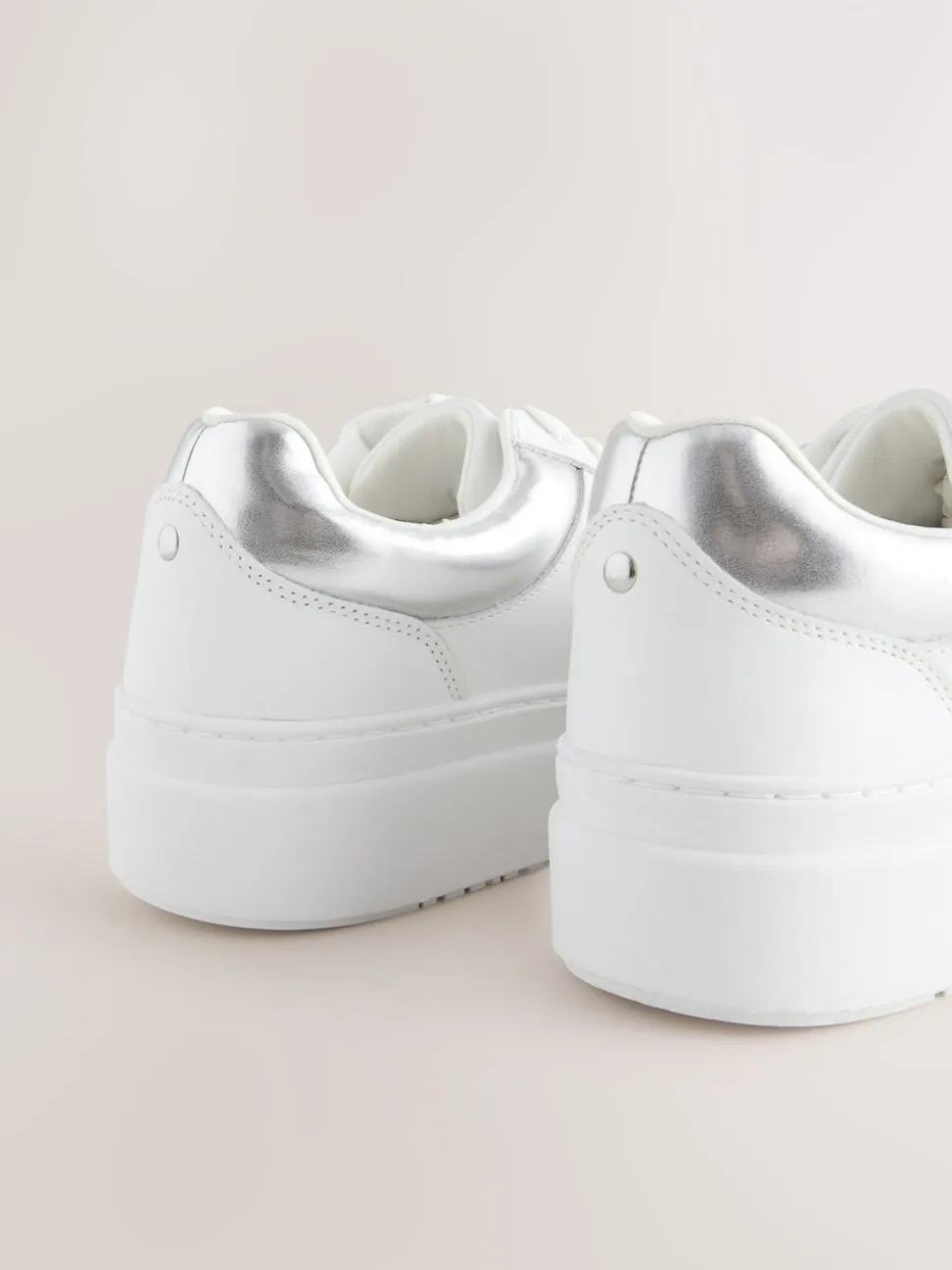 Blanc - Baskets épaisses à lacets en cuir à bout rond
