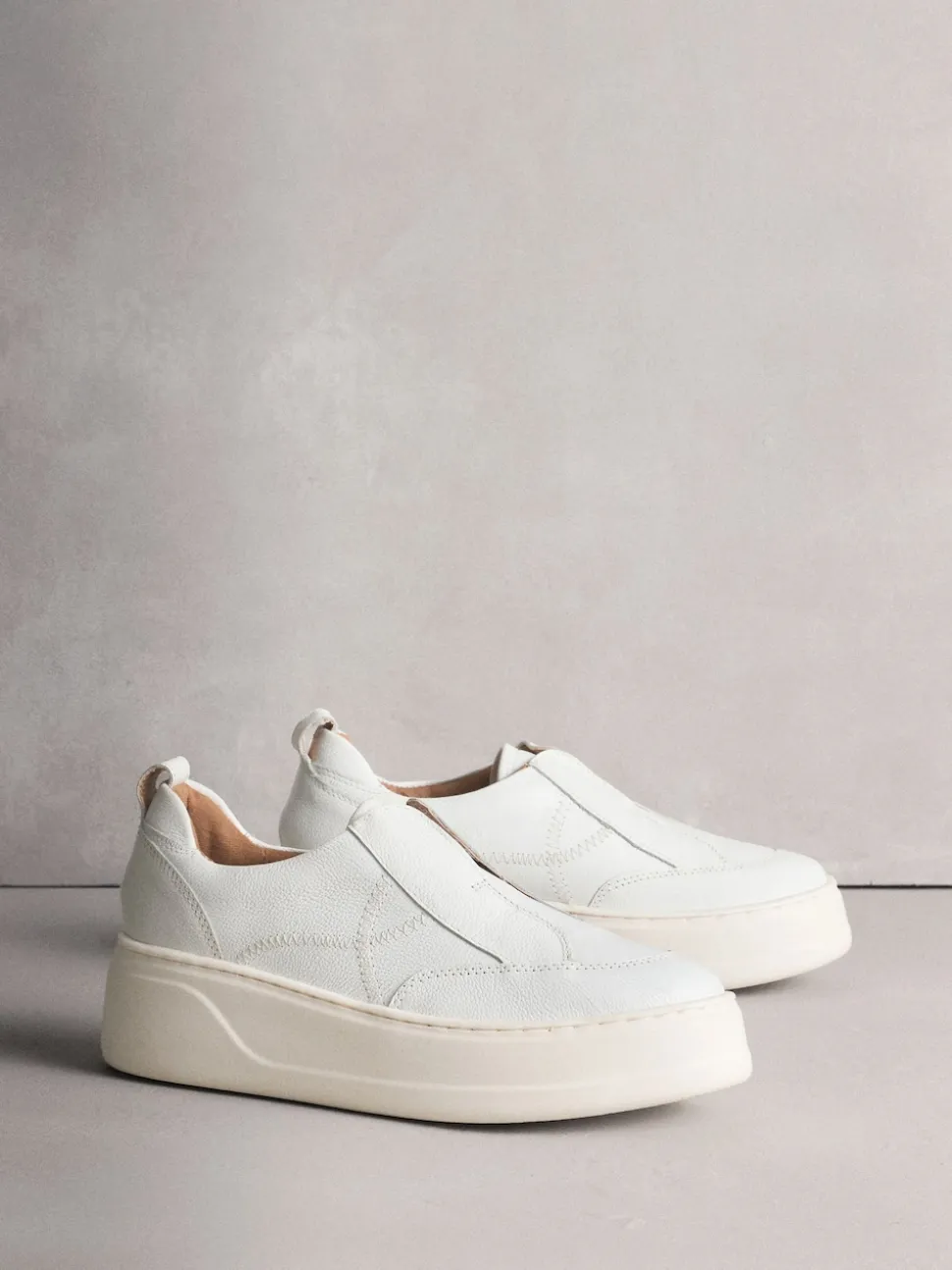 Blanc - Baskets Signature en cuir à plateforme compensée épaisse