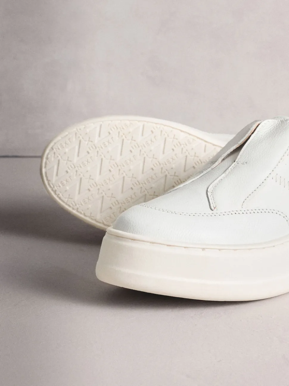 Blanc - Baskets Signature en cuir à plateforme compensée épaisse
