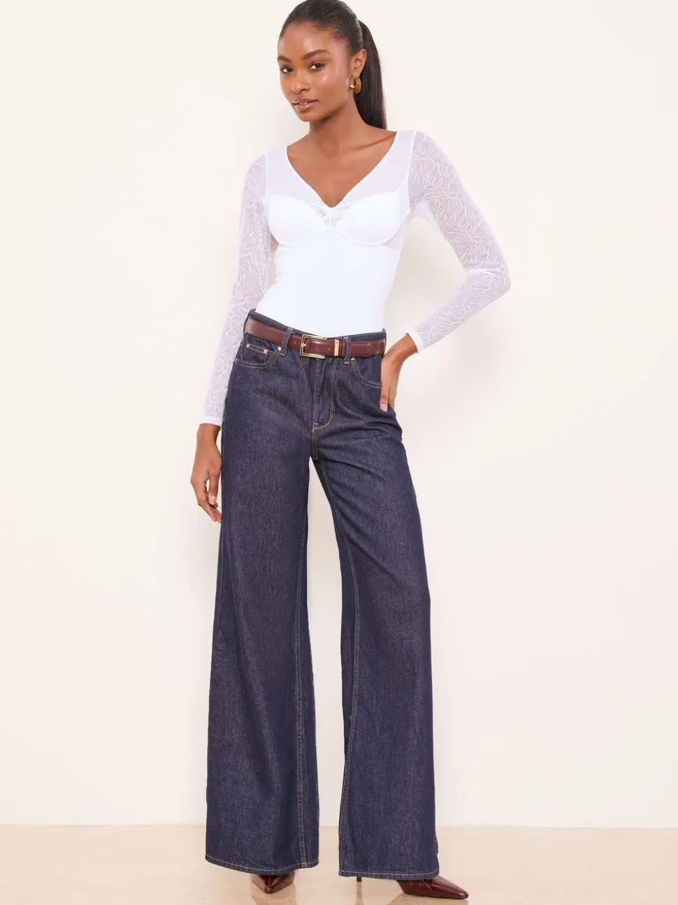 Blanc - Body string rembourré Lipsy en dentelle à manches longues