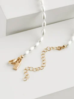 Blanc - Collier court effet nacré