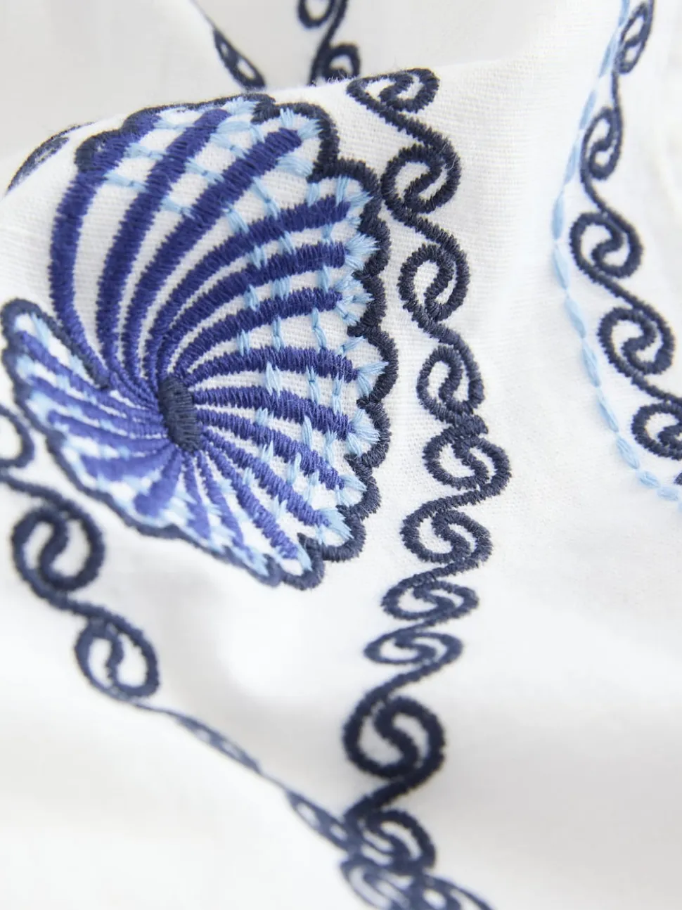 Blanc - Robe droite courte brodée en lin