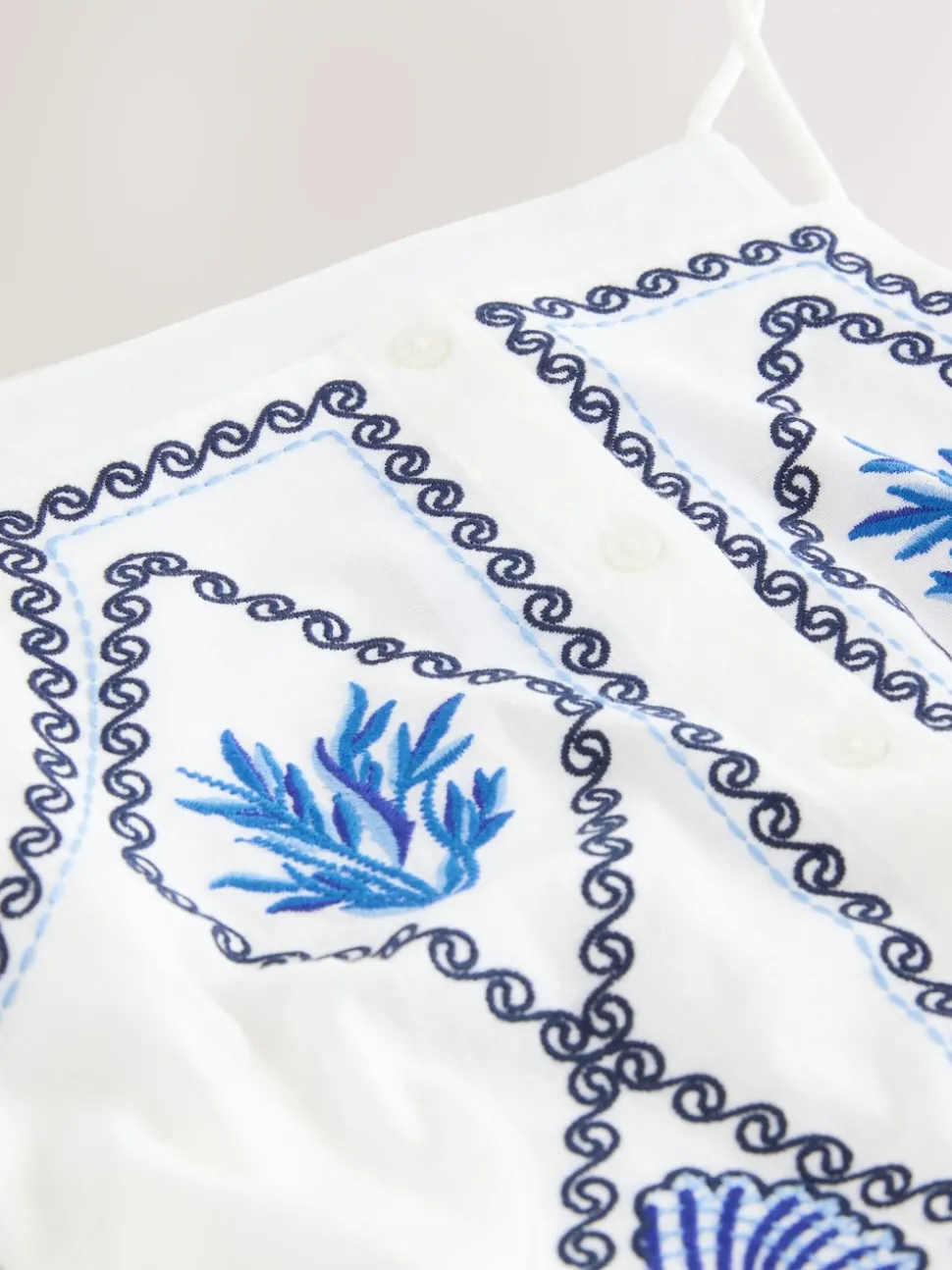 Blanc - Robe droite courte brodée en lin