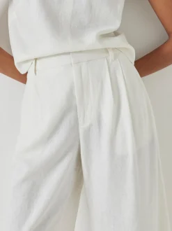Blanc - Short Hush Linen Blend Lya Bermuda