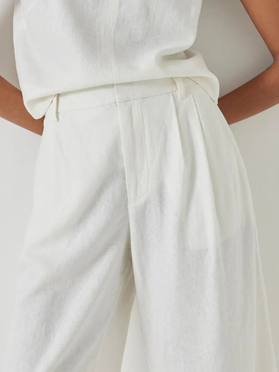 Blanc - Short Hush Linen Blend Lya Bermuda