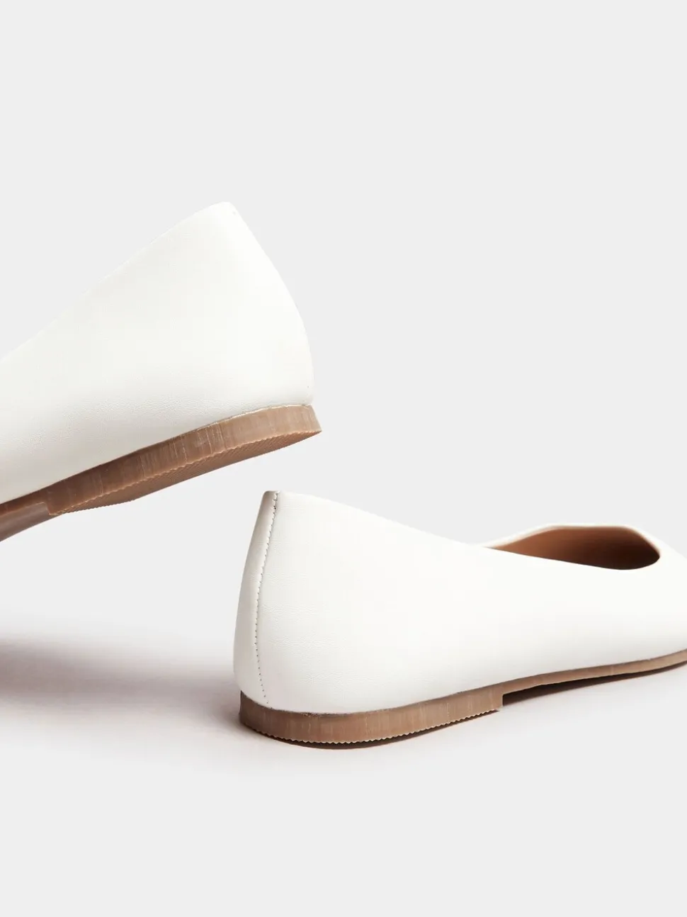 Blanc - Yours Curve Coupe large Chaussures plates Point Escarpins