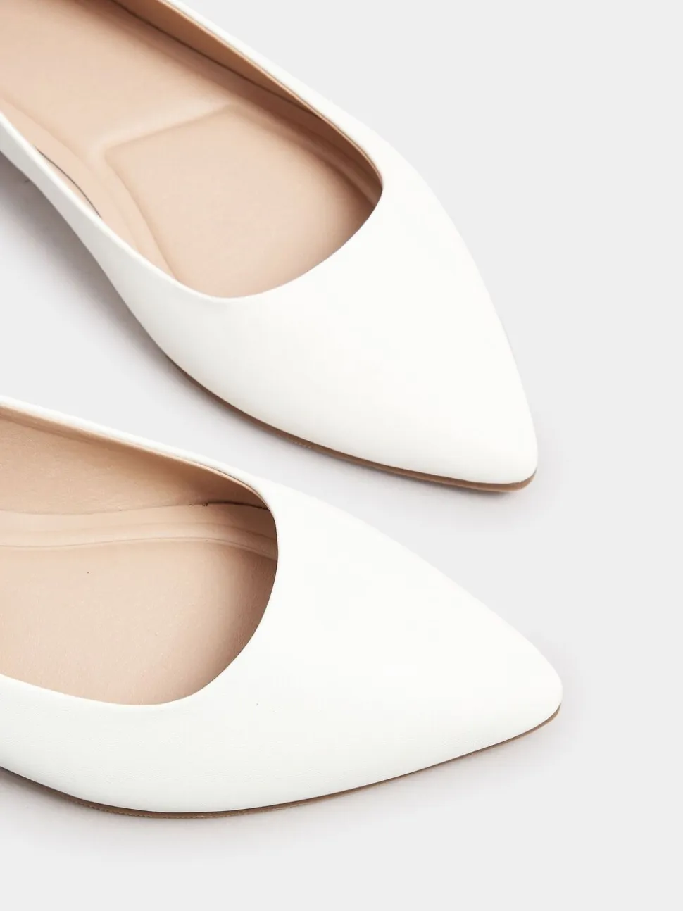Blanc - Yours Curve Coupe large Chaussures plates Point Escarpins