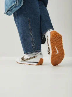 Blanc/imprimé léopard - Nike Pacific Trainers