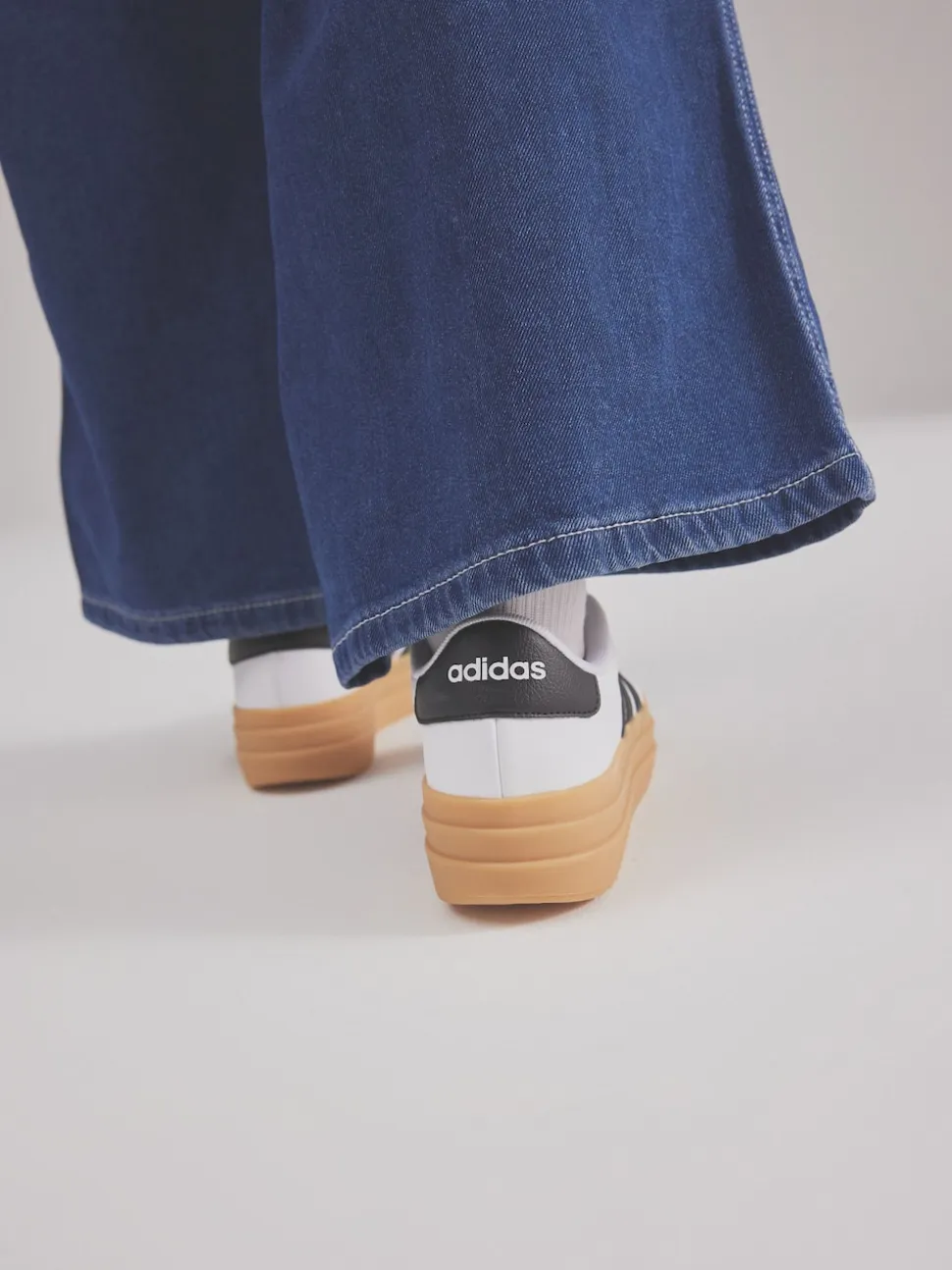 Blanc/Noir - adidas baskets VL Court Bold