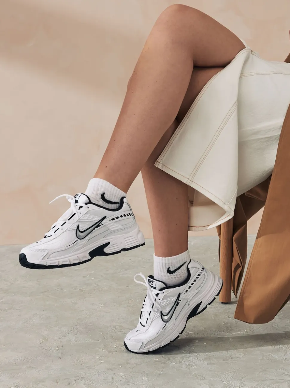Blanc/Noir - Nike Baskets Initiator Retro Runner