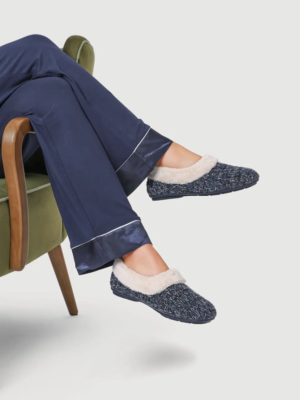 Bleu - Chaussons Jones Bootmaker doublés de fausse fourrure
