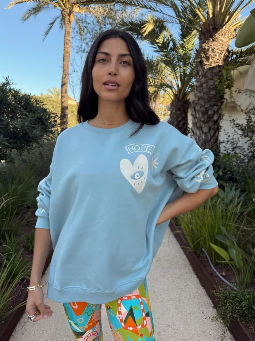 Bleu - Sweat-shirt brodé Never Fully Dressed