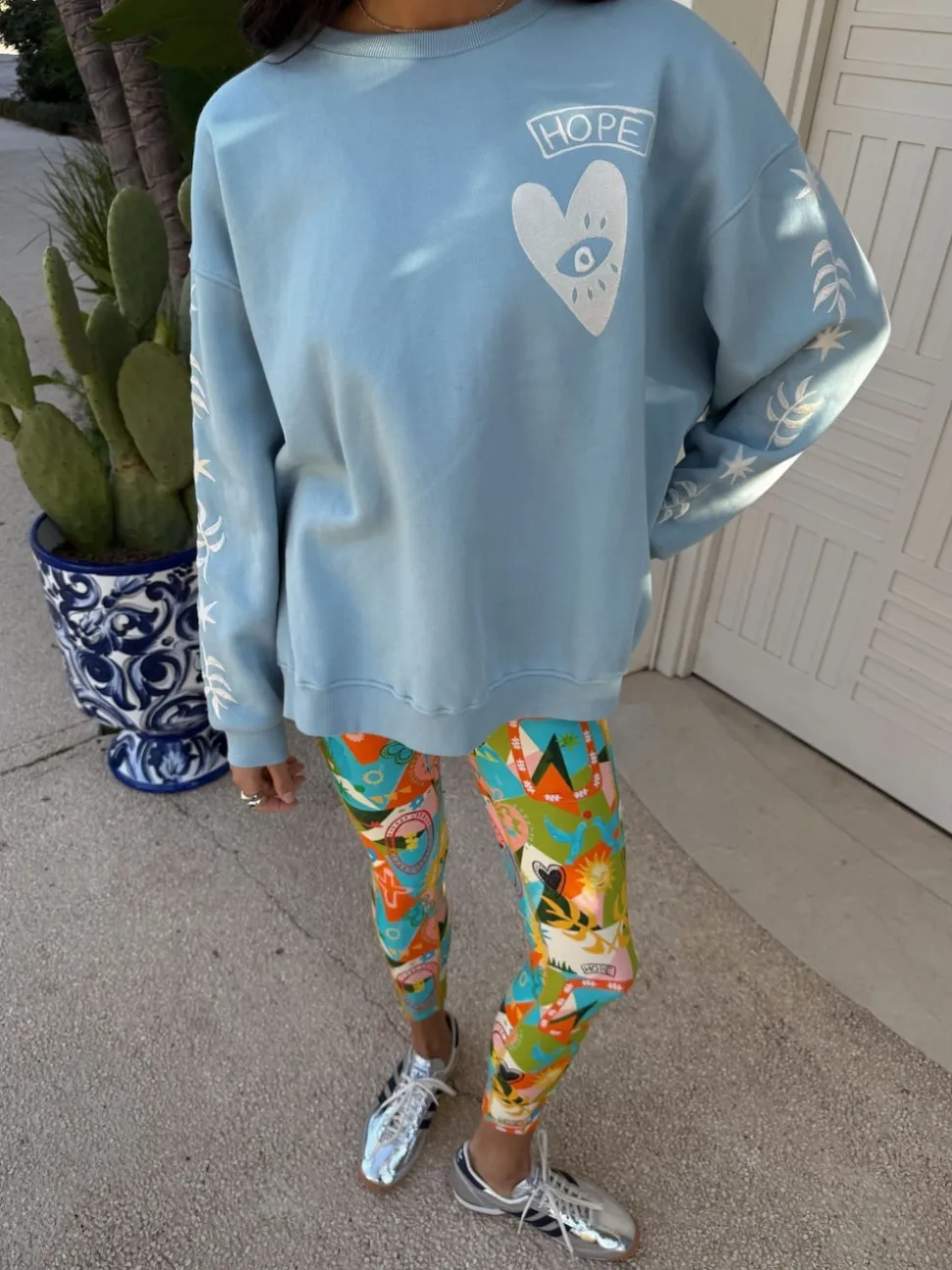 Bleu - Sweat-shirt brodé Never Fully Dressed