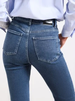 Bleu délavage moyen - Lipsy Slim Taille haute Flare Jeans