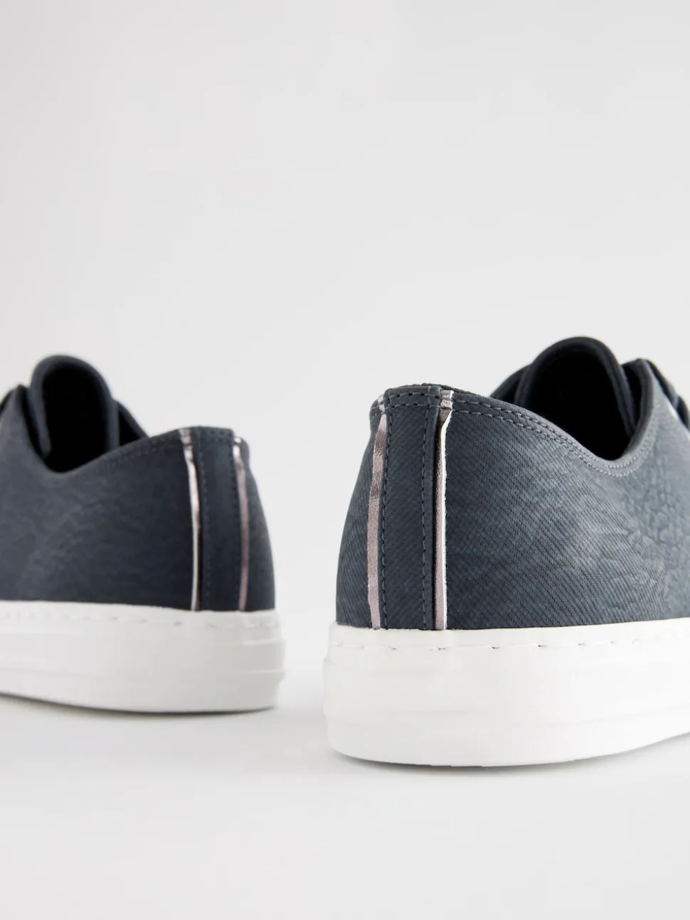 Bleu marine - Baskets de baseball vernies
