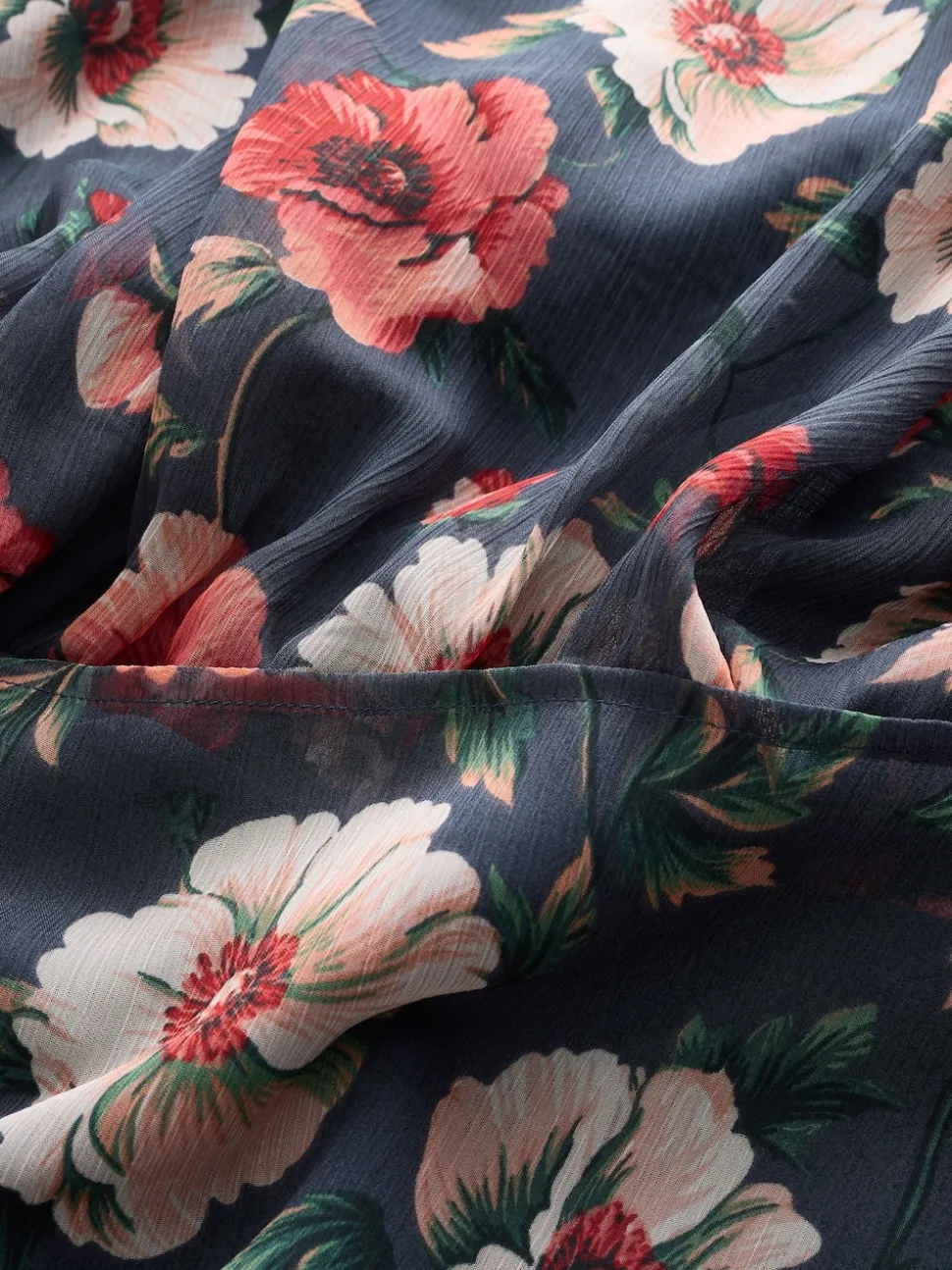 Bleu marine à fleurs - Robe longue imprimée à col haut et à volants