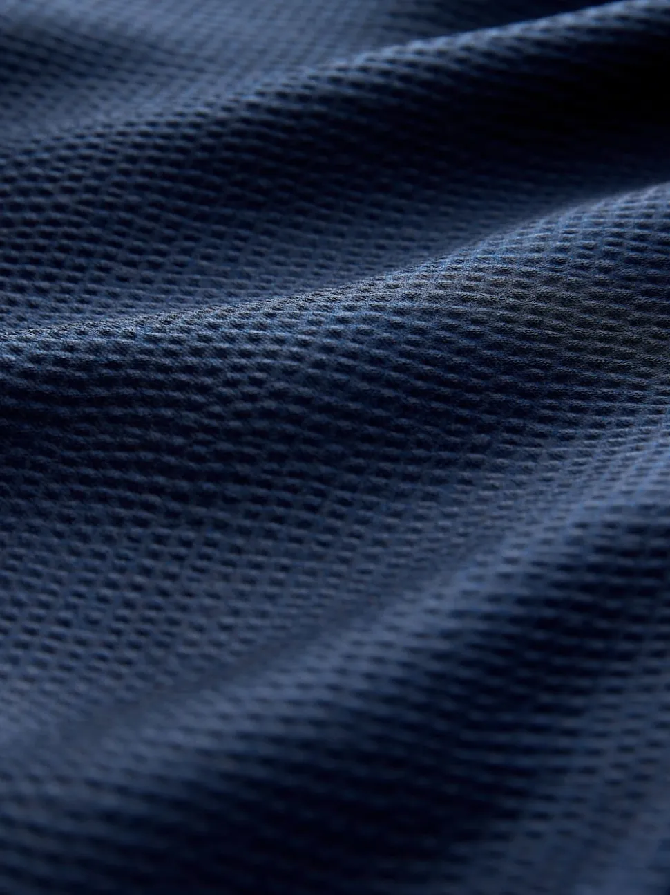 Bleu marine - Robe longue en satin à manches longues torsadée sur le devant