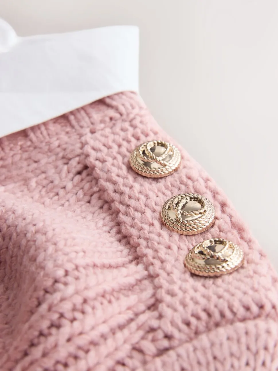 Blush Rose - Pulls look superposé en maille à col en V avec chemise