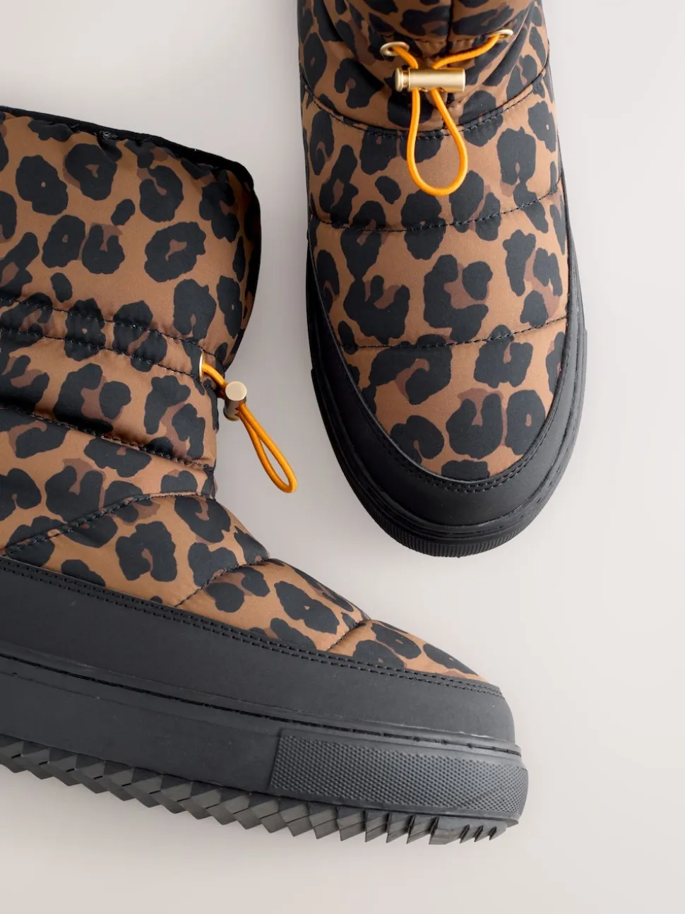 Bottes matelassées en nylon Never Fully Dressed