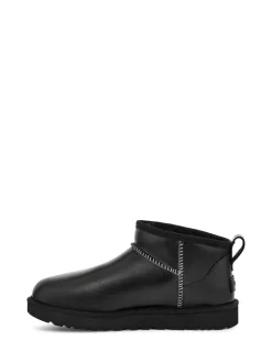 Bottes UGG Classic Ultra Court en Cuir