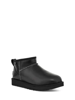 Bottes UGG Classic Ultra Court en Cuir