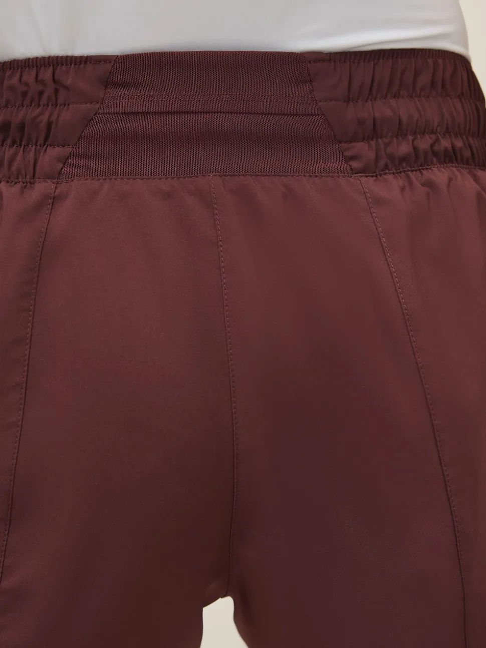 Bourgogne Crush - Nike Un short Dri-FIT Mid Rise 3 pouces doublé