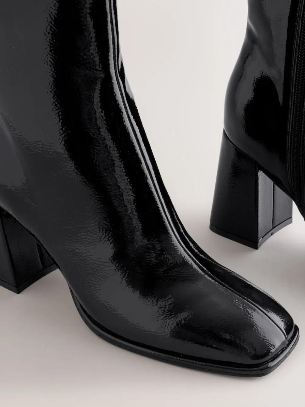 Brevet noir - Bottes à talon carré à bout carré Forever Comfort®