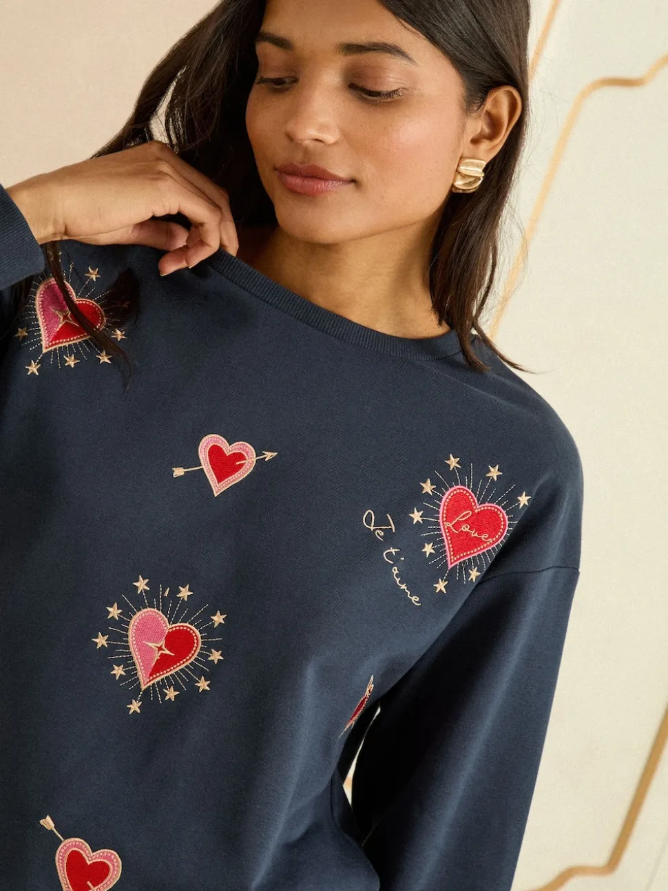 Broderie cœur bleu marine - Sweat Love & Roses en jersey à col ras du cou