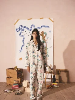 Cath Kidston pyjama Great Ormond Street Hospital boutonné