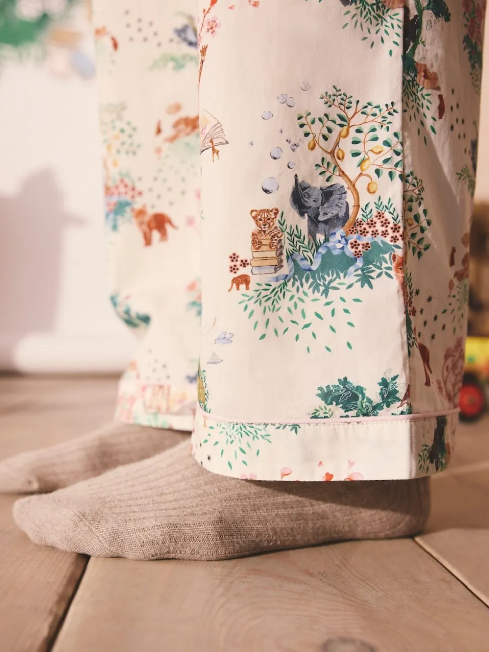 Cath Kidston pyjama Great Ormond Street Hospital boutonné