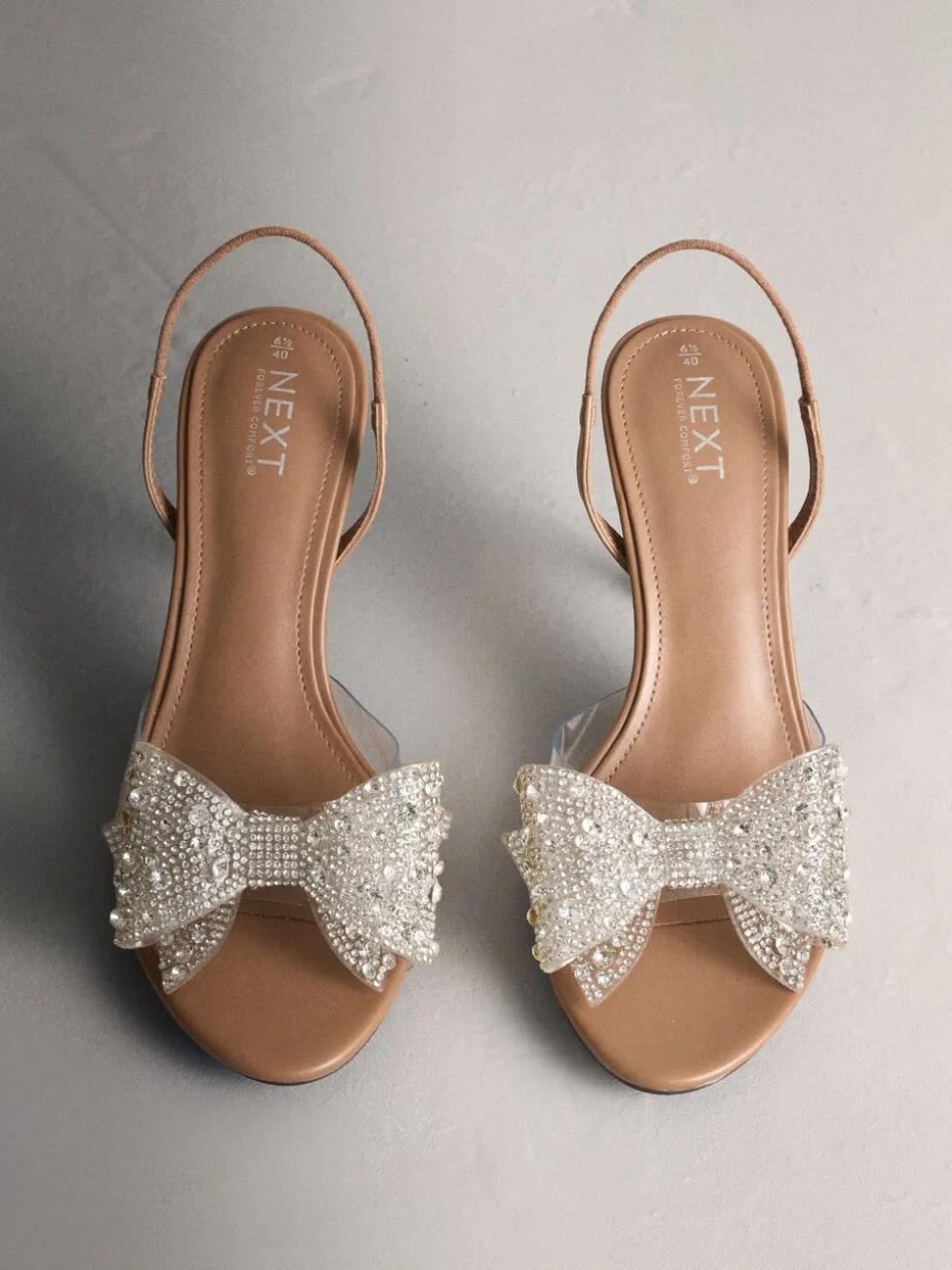 Chair/argenté - Chaussures à talons Forever Comfort® en perspex à bout rond avec nœud