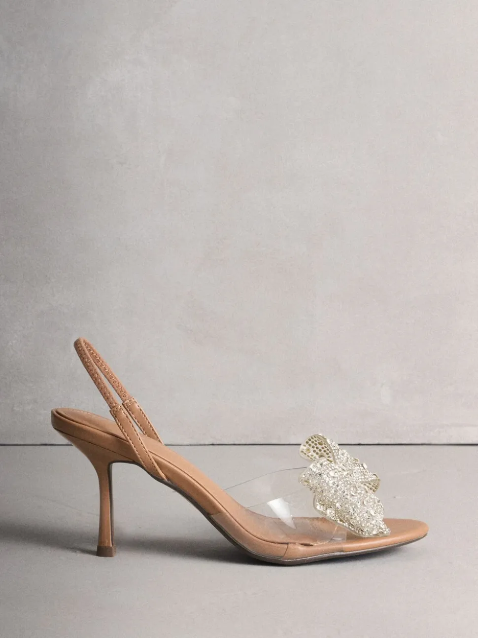 Chair/argenté - Chaussures à talons Forever Comfort® en perspex à bout rond avec nœud
