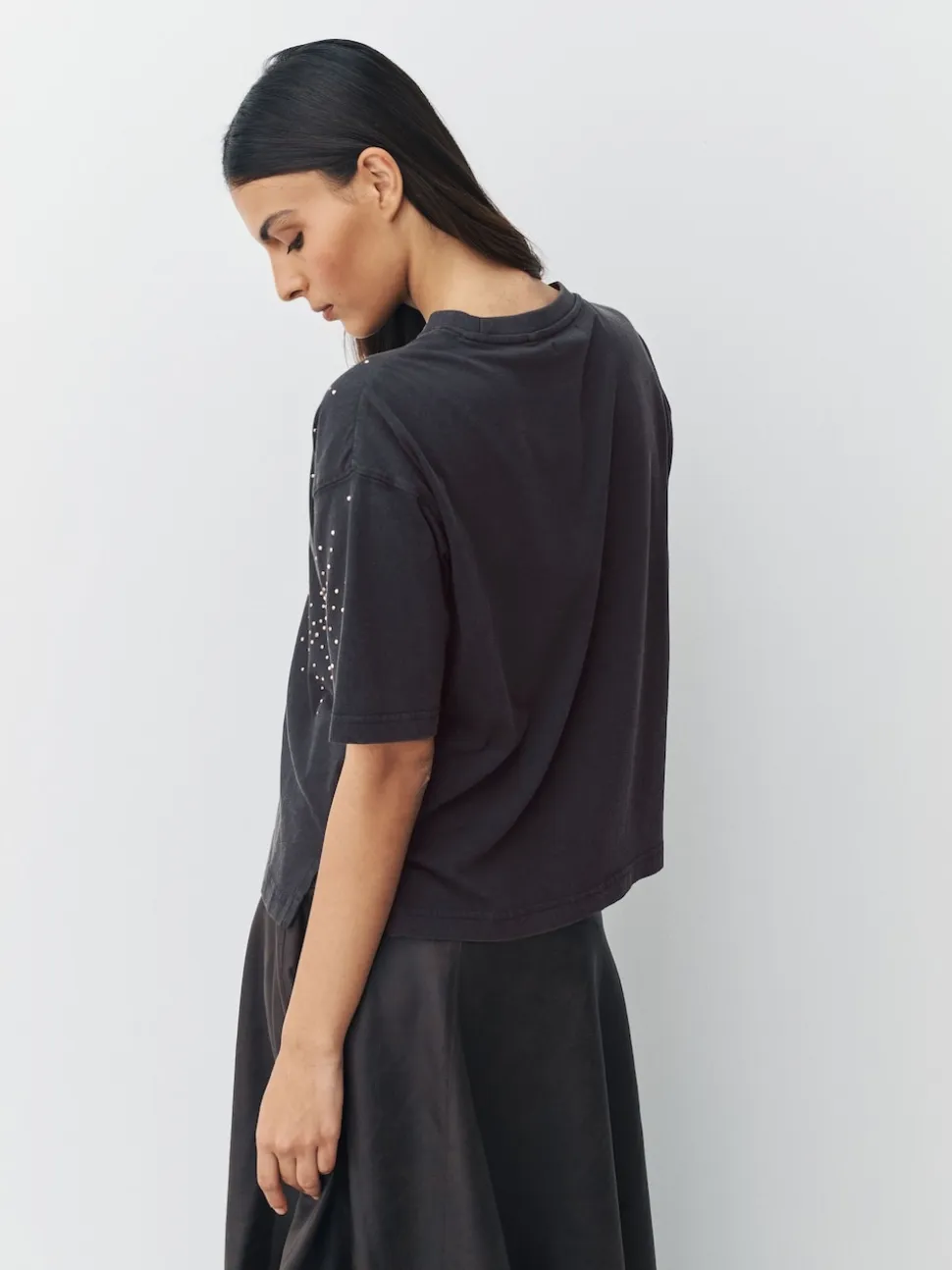 charbon de bois - T-shirt Col rond Avec ornements Clouté