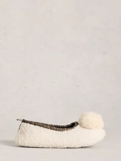 Chaussons de danse à pompon White Stuff