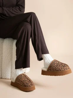 Chaussons mules à plateforme en peau de mouton Just Sheepskin Marron femme Mabel en peau de mouton