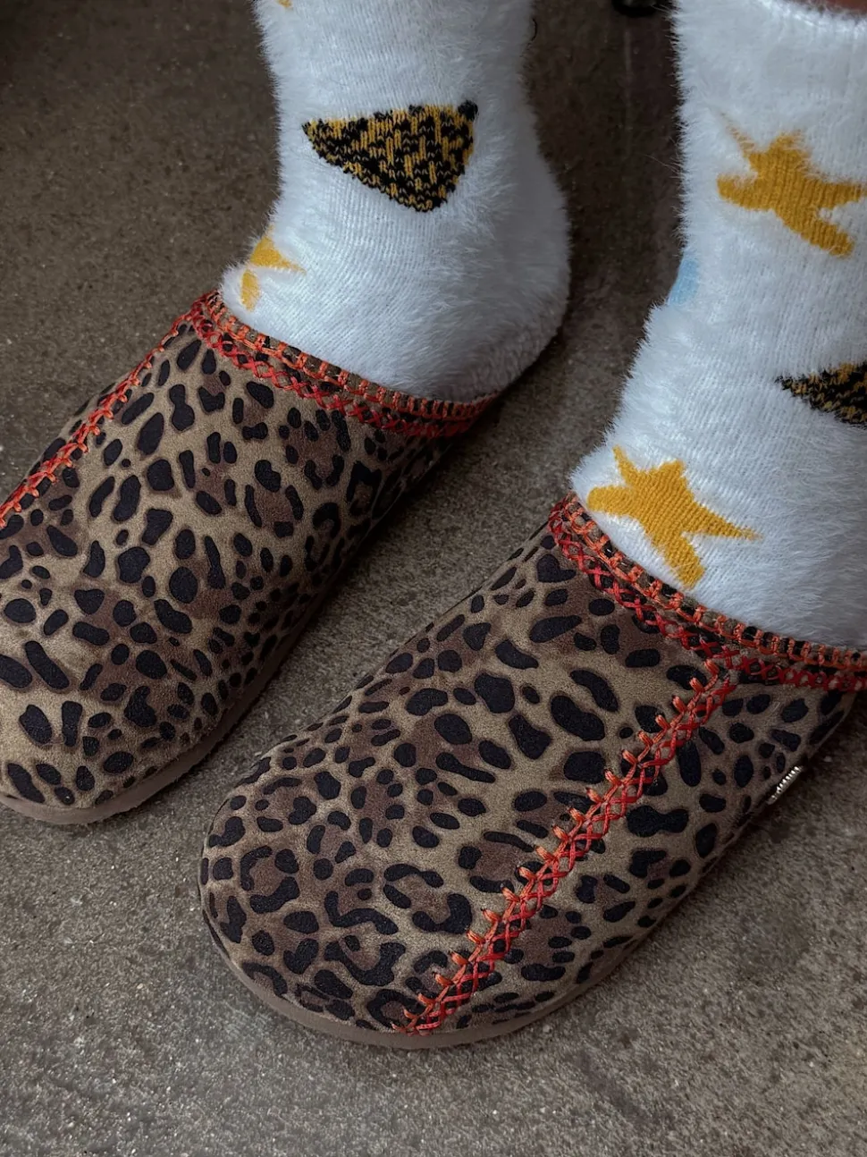 Chaussons mules Never Fully Dressed imprimé léopard