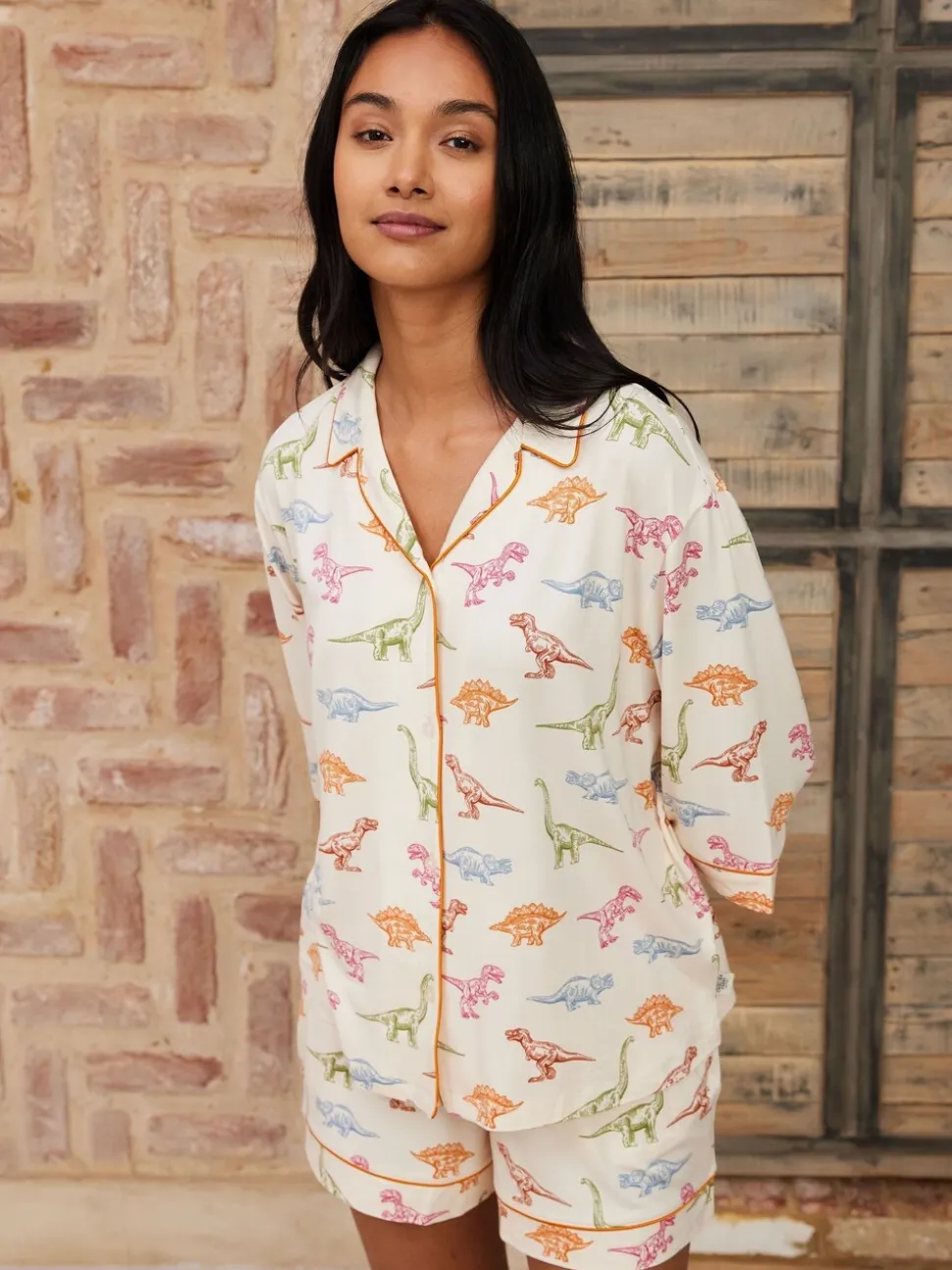 Chelsea Peers Pyjama long imprimé dinosaure