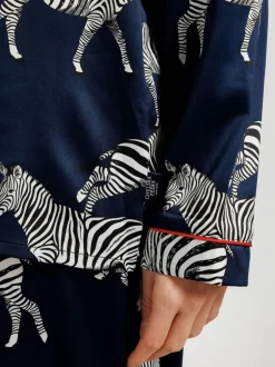 Chelsea Peers pyjama long en satin imprimé zèbre