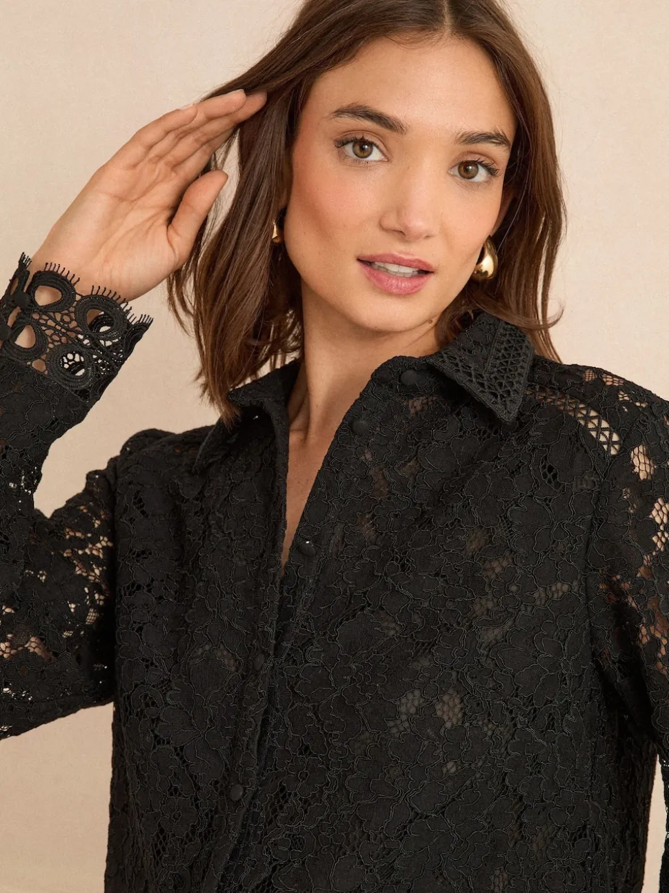 Chemise Love & Roses en dentelle à manches longues